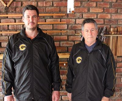 Karate Jannie en sy seun is skoon